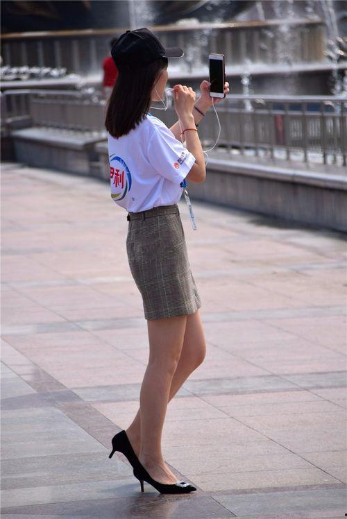 街拍网红吃瓜视频大全下载,揭秘热门视频背后的故事