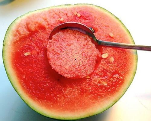 网红用语吃瓜什么意思,揭秘“吃瓜”背后的网络热词文化